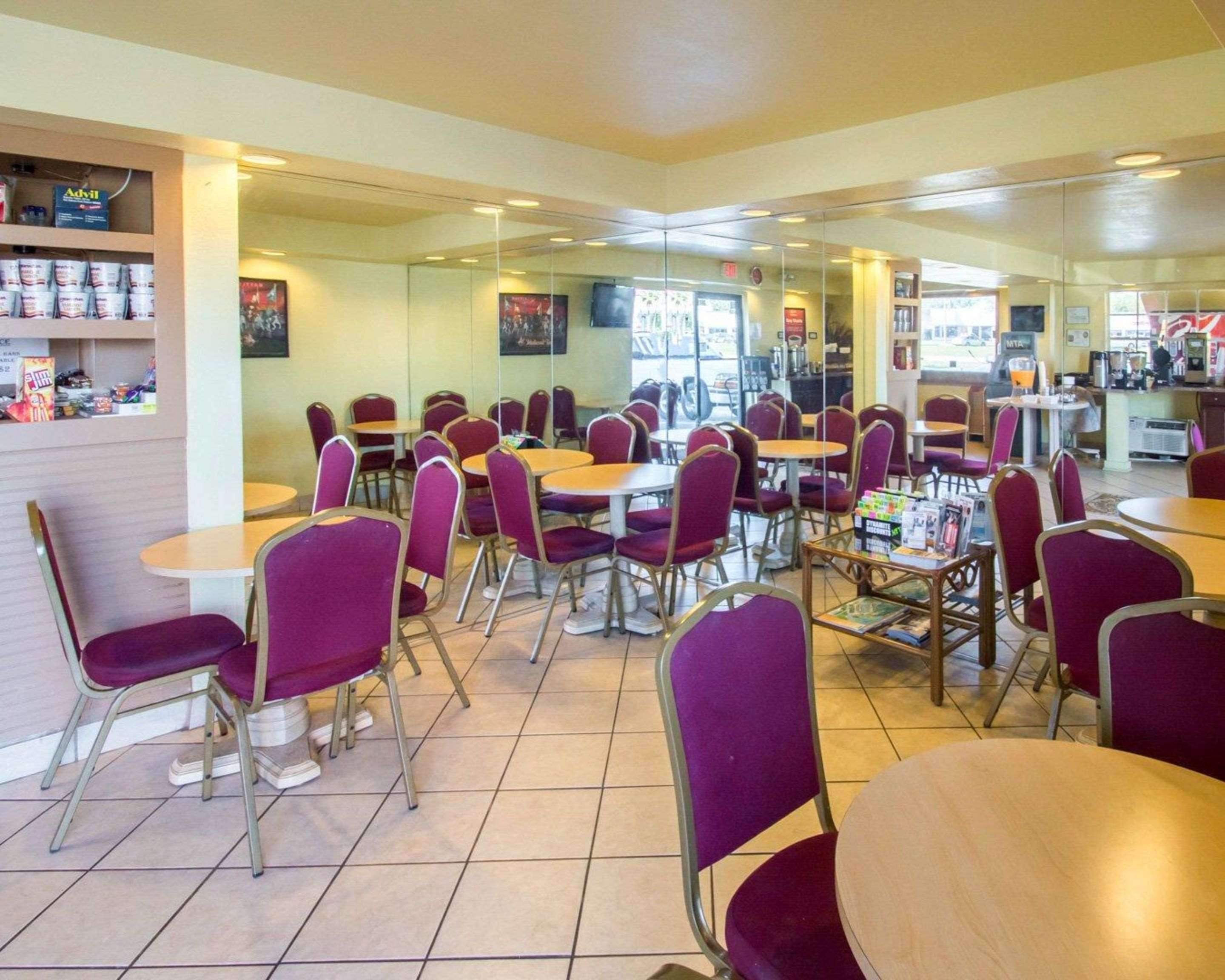 Econo Lodge Inn & Suites Maingate Central Kissimmee Exterior foto
